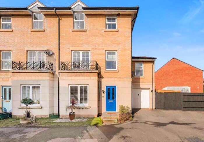 4 Bedroom Semi-Detached House For Sale In Kings Croft, Long Ashton, BS41