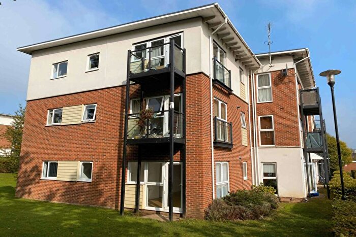 2 Bedroom Flat To Rent In Birch Court, Park View Road, Leatherhead, Surrey, KT22