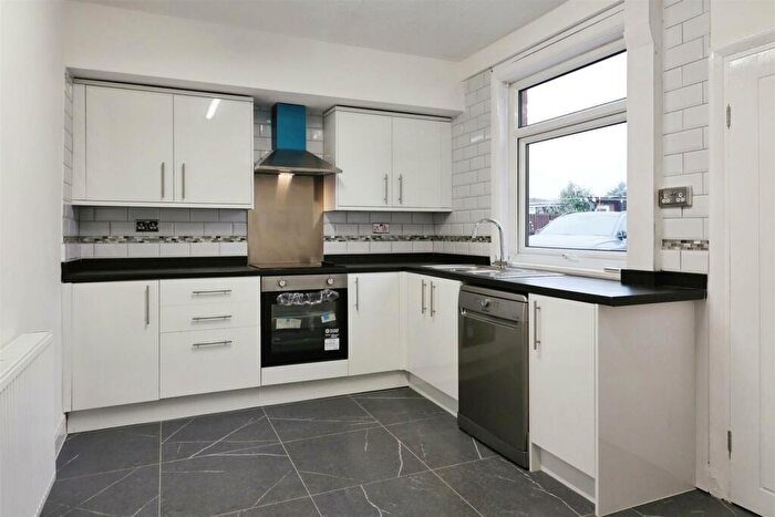 3 Bedroom Semi-Detached House For Sale In Whinney Lane, New Ollerton, Newark, NG22
