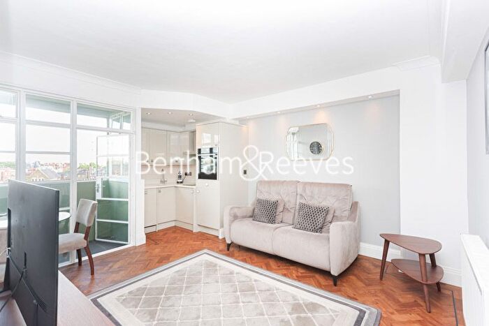 1 Bedroom Flat To Rent In Sloane Avenue, Chelsea, SW3