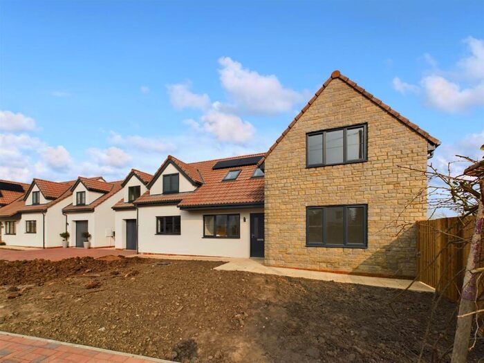 4 Bedroom Detached House For Sale In Broad Lane, Westerleigh, Bristol, BS37