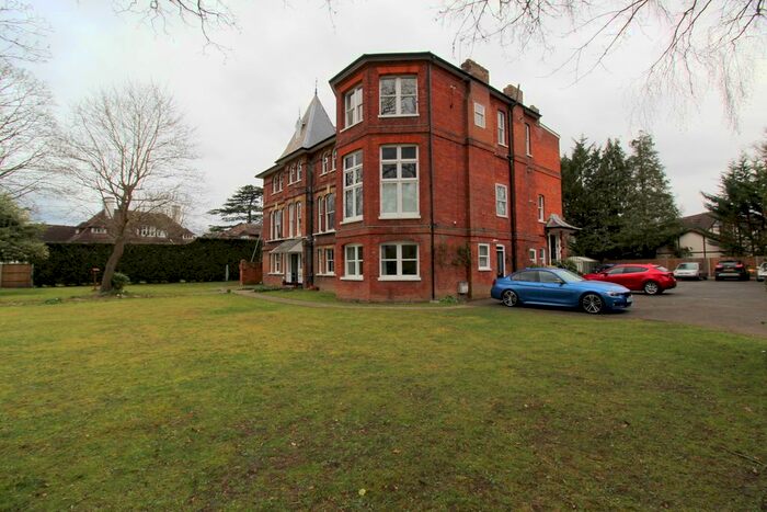 2 Bedroom Maisonette To Rent In The Ridge, Woking, Surrey, GU22