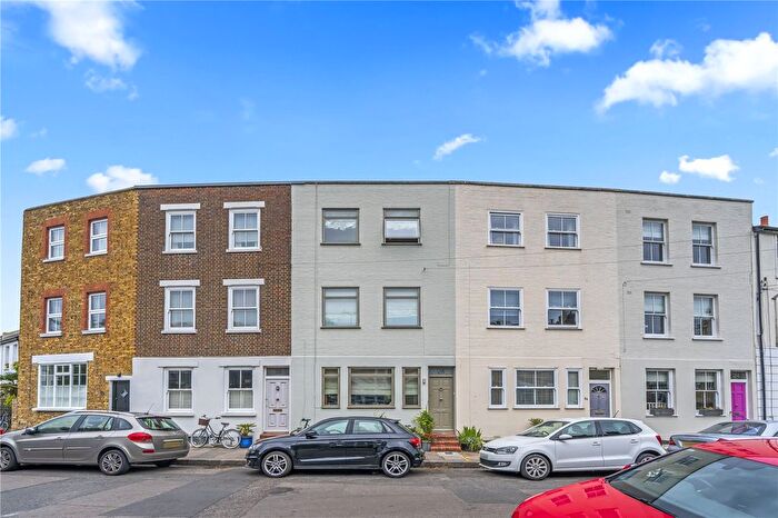 4 Bedroom Terraced House For Sale In Wick Road, Teddington, TW11