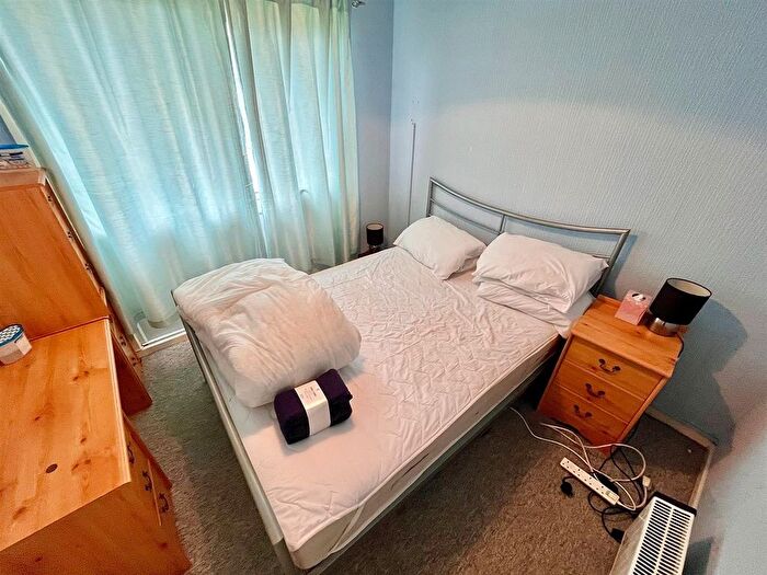 2 Bedroom Chalet For Sale In Beach Road, Hemsby, Great Yarmouth, NR29