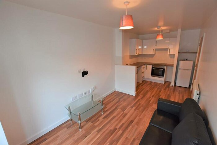 2 Bedroom Apartment To Rent In Erskine Street, Leicester, LE1