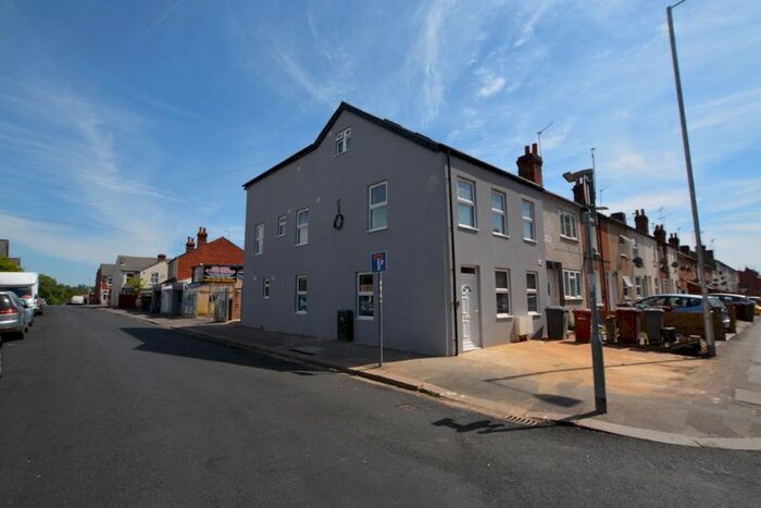 3 Bedroom Flat To Rent In Oxford Road, Reading, RG30