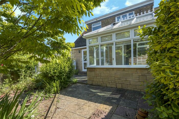2 Bedroom Semi-Detached Bungalow For Sale In Frampton Drive, Broadway, WR12