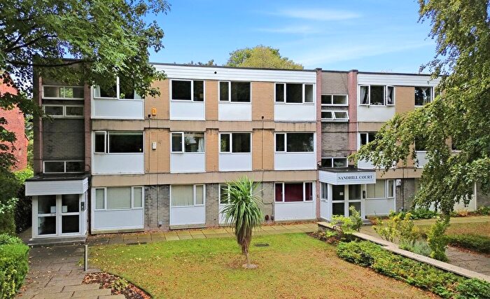 2 Bedroom Flat For Sale In Sandhill Court, Sandhill Lane, Leeds, LS17