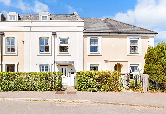 1 Bedroom Flat For Sale In Warren Road, Reigate, Surrey, RH2