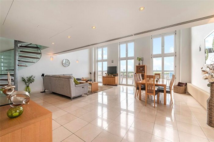 3 Bedroom Flat For Sale In Vanguard Building, Westferry Road, E14