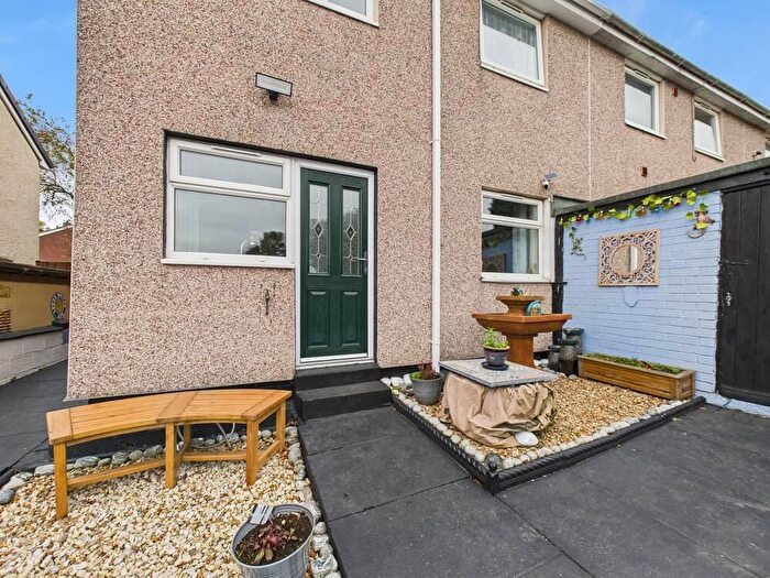3 Bedroom End Terrace House For Sale In Kershaw Lane, Knottingley, WF11