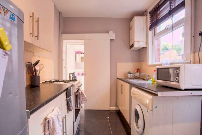 3 Bedroom Property To Rent In George Street, Loughborough, LE11