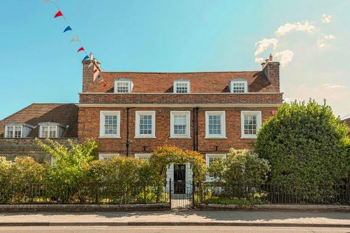 9 Bedroom Property To Rent In St. Thomas Street, Lymington, SO41