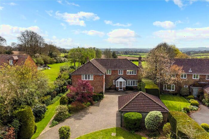 5 Bedroom Detached House For Sale In Wield Road, Medstead, Alton, Hampshire, GU34