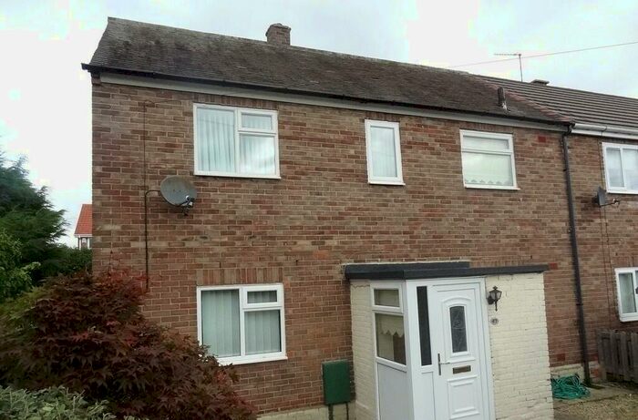 3 Bedroom Semi-Detached House To Rent In Seven Acres, Great Lumley, DH3