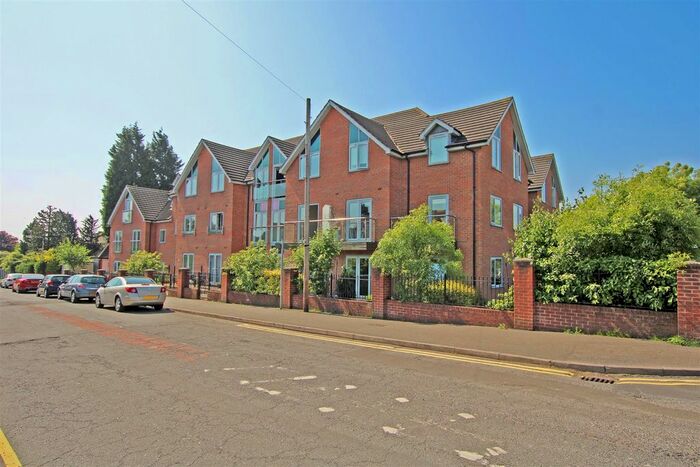 2 Bedroom Flat To Rent In The Gables, Plains Road, Mapperley, Nottingham, NG3