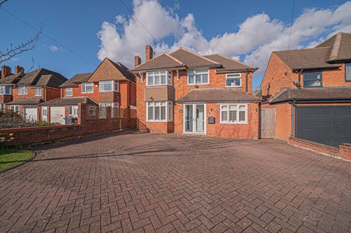 4 Bedroom Detached House For Sale In Buryfield Road, Solihull, B91