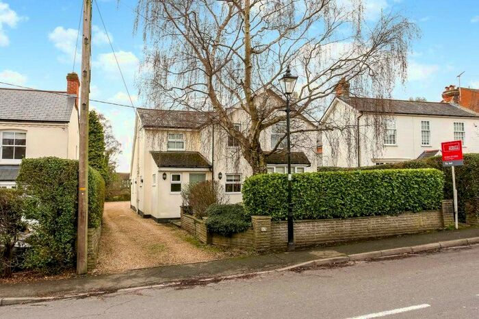 5 Bedroom Detached House To Rent In Updown Hill, Windlesham, Surrey GU20