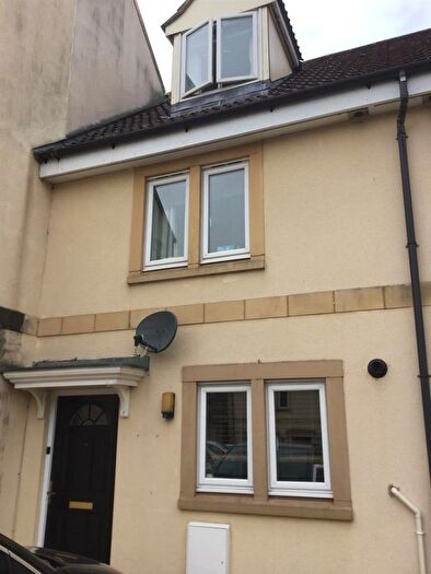 3 Bedroom Terraced House To Rent In Bath Road, Melksham, SN12