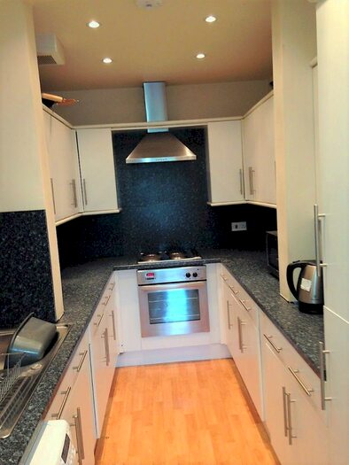 5 Bedroom Apartment To Rent In Dalkeith Road, Edinburgh, EH16