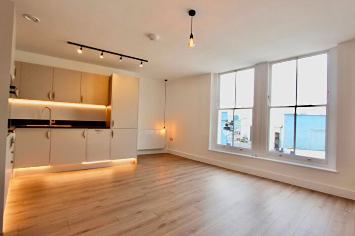 2 Bedroom Flat To Rent In Flat, Regent Brewers, Durnford Street, Plymouth., PL1