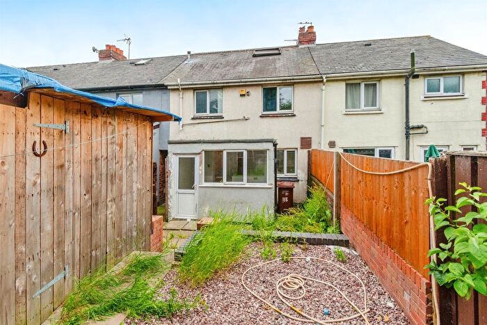 2 Bedroom End Of Terrace House For Sale In Bilston Lane, Willenhall, WV13