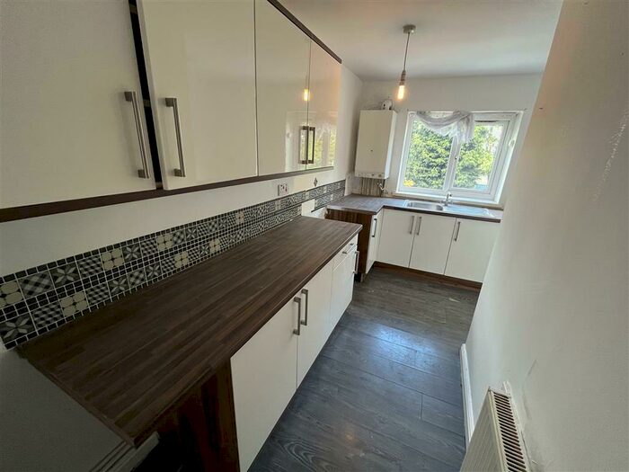 1 Bedroom Flat To Rent In Hall Street, Dudley, DY2