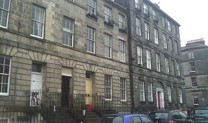 4 Bedroom Flat To Rent In Broughton Place, Edinburgh, EH1