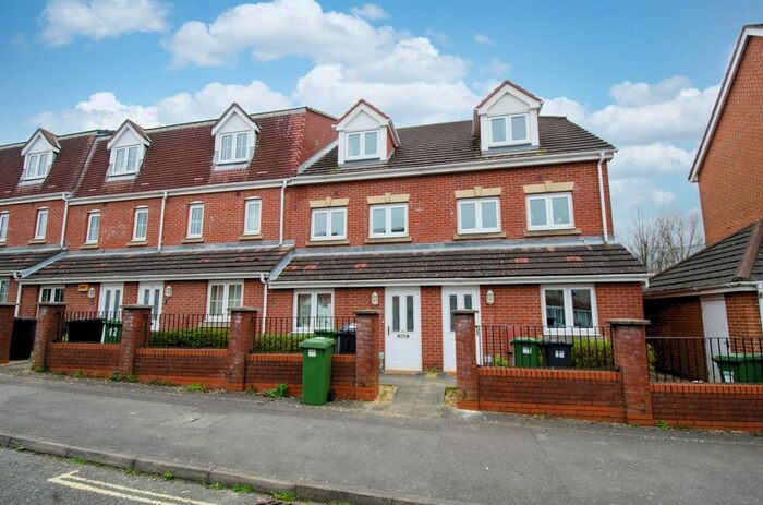 2 Bedroom Flat To Rent In Chadwick Way, Hamble, Southampton, SO31