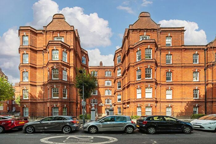 1 Bedroom Flat To Rent In Queen's Club Gardens, West Kensington, W14