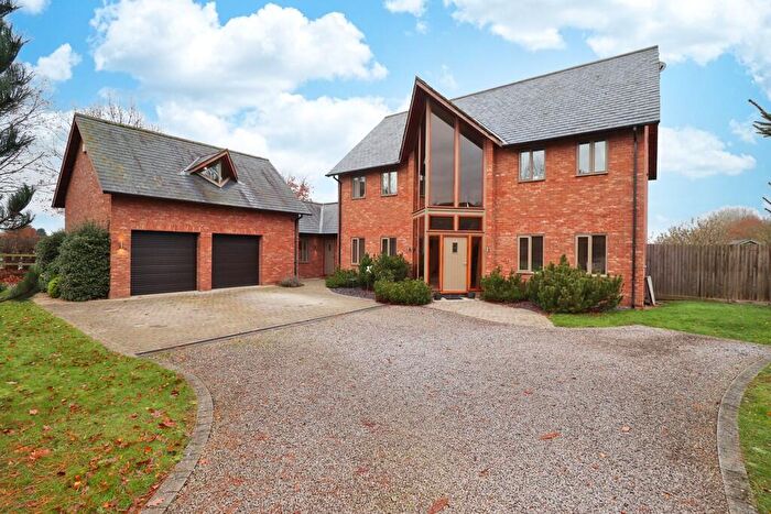 5 Bedroom Detached House To Rent In Wood Bank, Skellingthorpe, LN6