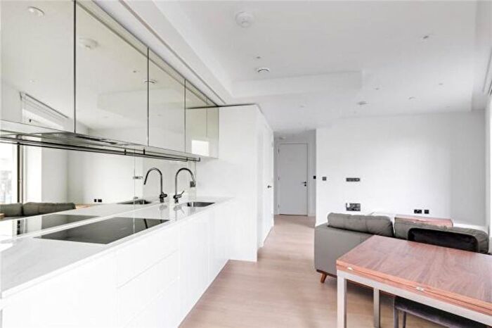 1 Bedroom Flat For Sale In Fountain Park Way, London, W12