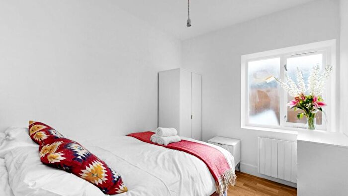 3 Bedroom Flat To Rent In Mora Road, London, NW2