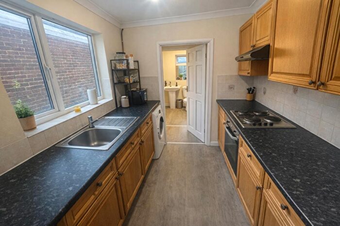 2 Bedroom House To Rent In Leyton Road, Southampton, SO14