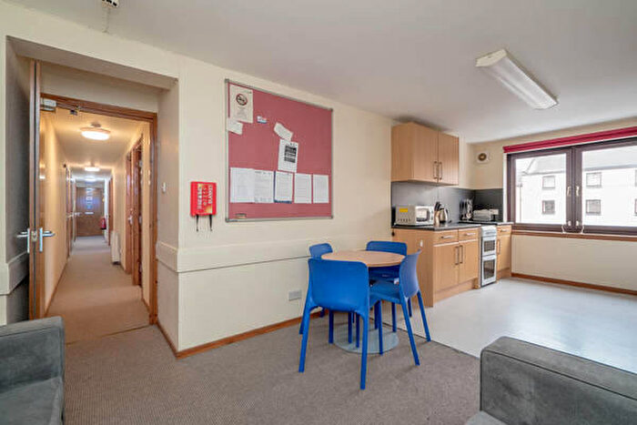 5 Bedroom Flat To Rent In L – West Bryson Road, Edinburgh, EH11