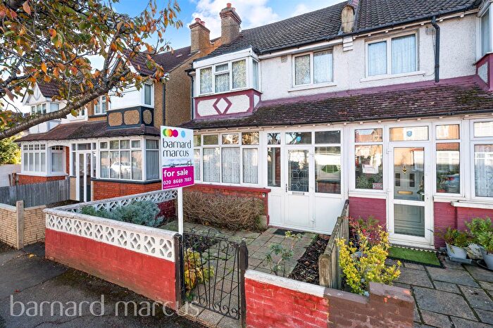 3 Bedroom Semi Detached House For Sale In Longfield Avenue, Wallington, SM6