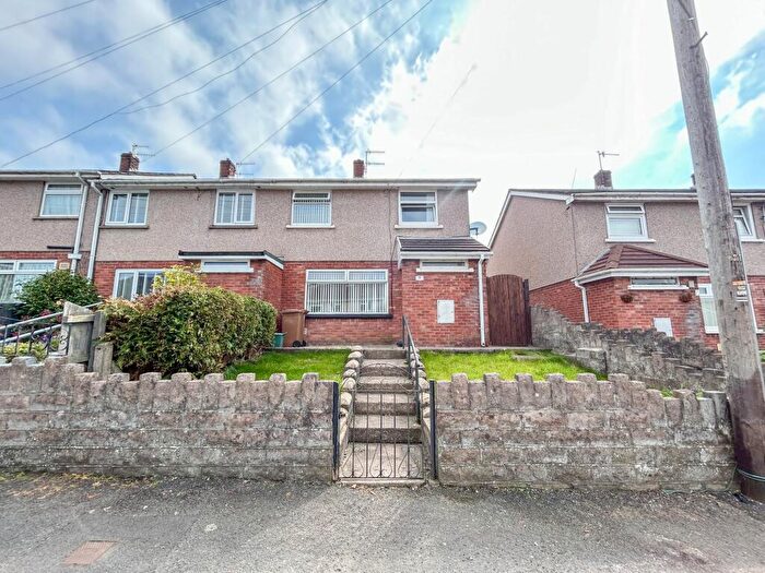 3 Bedroom Terraced House For Sale In Sirhowy View, Pontllanfraith, NP12