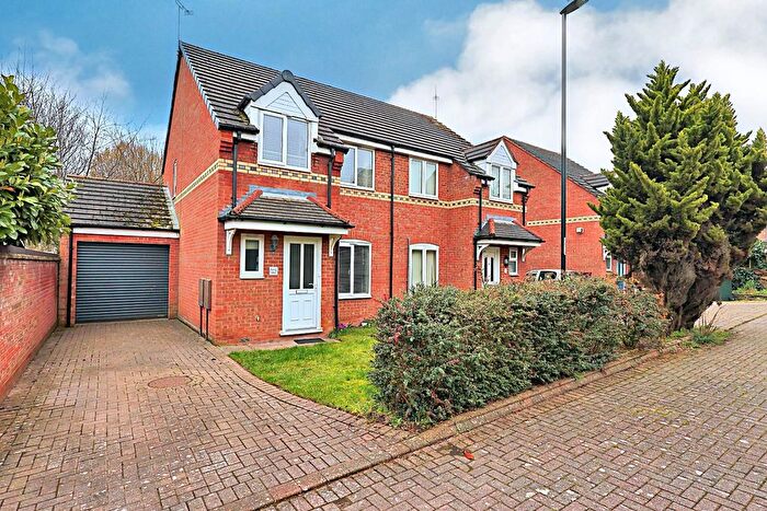 3 Bedroom Semi Detached House To Rent In Lyndale Road, Whoberley, Coventry - Available Now, CV5