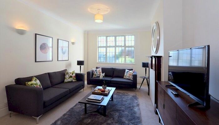 5 Bedroom Flat To Rent In Strathmore Court, St. John's Wood, London, NW8