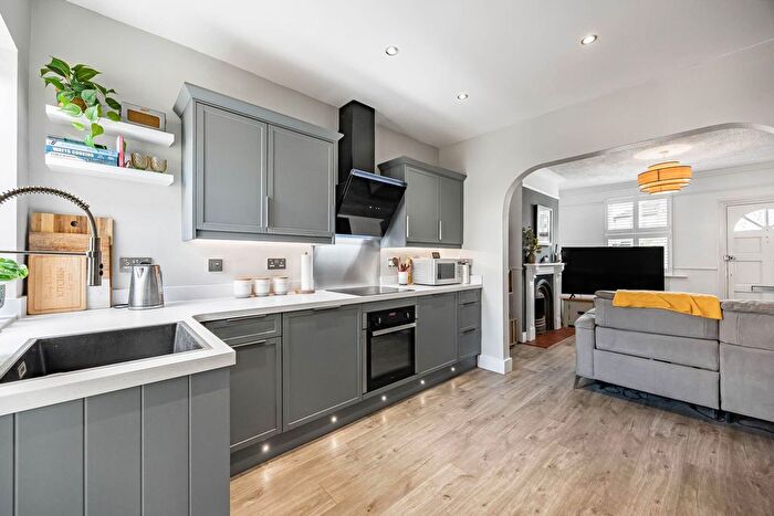 2 Bedroom Terraced House For Sale In Polsted Road, Tilehurst, RG31