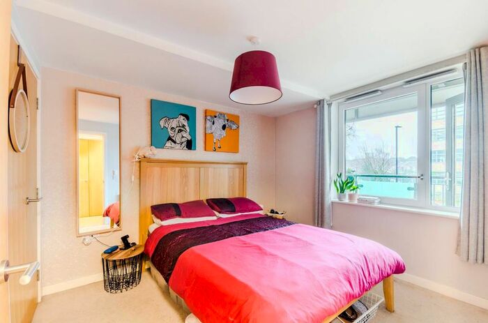 1 Bedroom Flat To Rent In Clarence Avenue, Clapham Common South Side, London, SW4