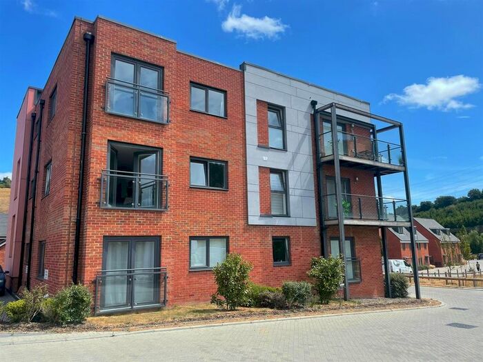 1 Bedroom Flat To Rent In Flint Rise, Castle Hill, Ebbsfleet Valley, Swanscombe, DA10