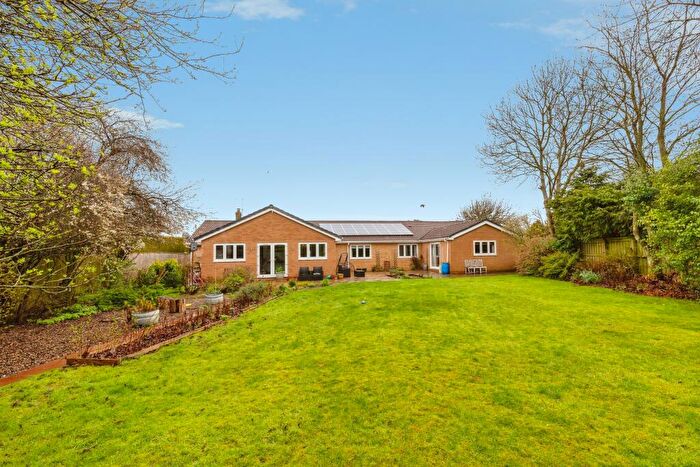 6 Bedroom Bungalow For Sale In Bellister Park, Peterlee, SR8