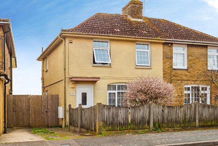 2 Bedroom Semi Detached House For Sale In Milner Crescent, Aylesham, Canterbury, CT3