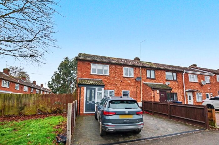 3 Bedroom End Of Terrace House For Sale In Eastern Avenue South, Northampton, NN2