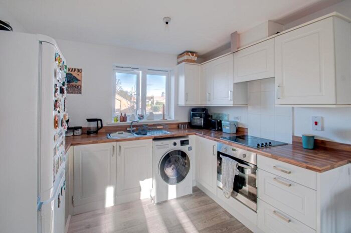 2 Bedroom Apartment For Sale In Marshall Crescent, Wordsley, Stourbridge, West Midlands, DY8