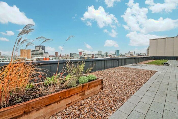 3 Bedroom Apartment To Rent In City Gardens, M15