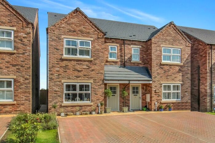 3 Bedroom Semi-Detached House For Sale In Regency Place, West Tanfield, Ripon, HG4