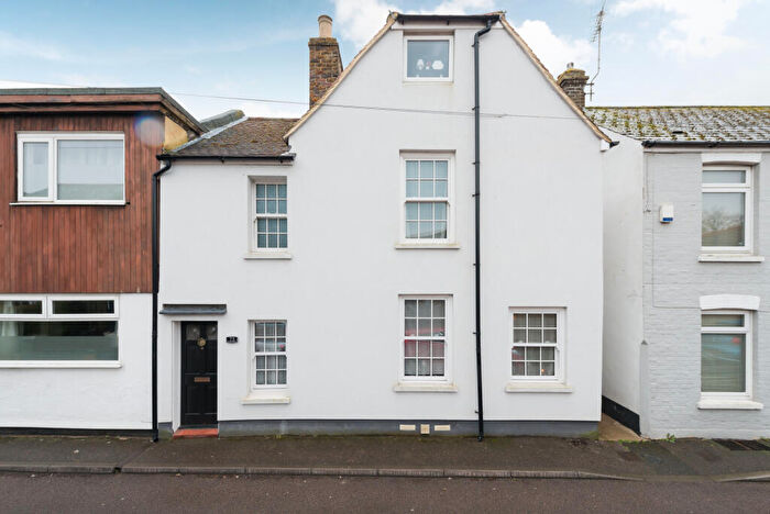3 Bedroom Semi-Detached House For Sale In Chapel Road, Ramsgate, CT11