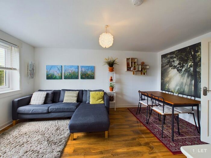 2 Bedroom Flat To Rent In Saughton Mains Terrace, Saughton, Edinburgh, EH11